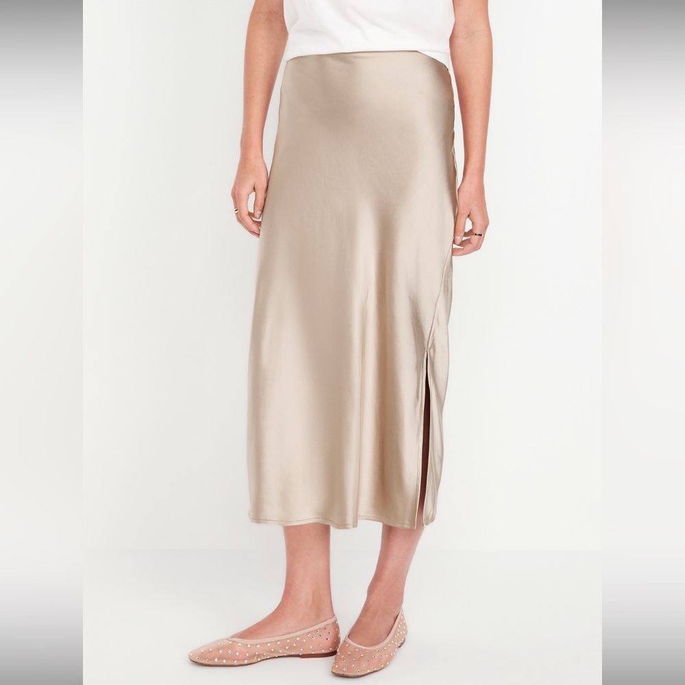 Old Navy champagne colored satin midi skirt EUC